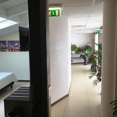 Residenza S.Event B&B Бучинаско Екстериор снимка